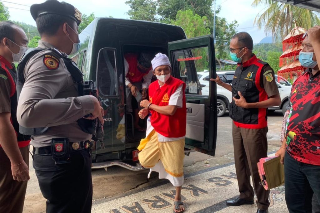 Mencari Aktor Lain Dibalik APJ