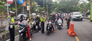 Polres Klungkung Lakukan Penyekatan di 5 Titik