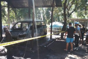 Mobil APV Bermuatan Telur Terbakar di Kubu