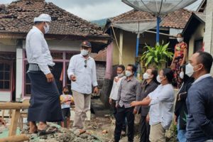 Gerindra Karangasem Salurkan Bantuan Koban Gempa ke Cegi dan Pengalusan