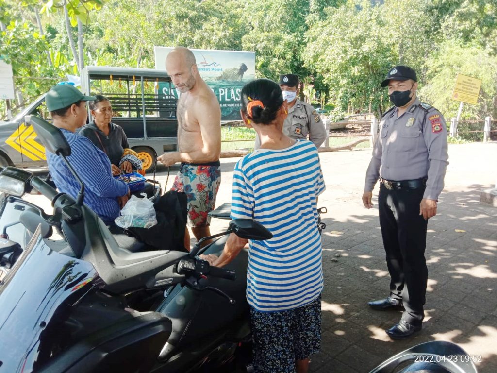 Kapolsubsektor Amed Bersama Bhabinkamtibmas Pantau Obyek Wisata Amed