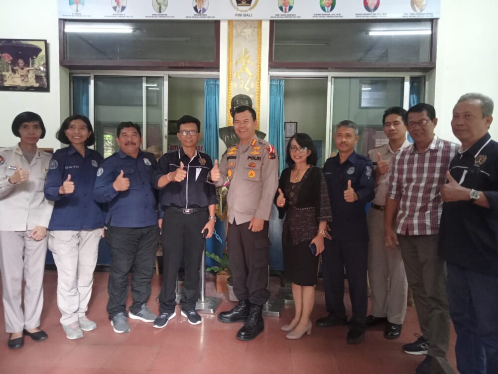 kabid-humas-pwi-bali-sambangi-gedung-pwi-bali