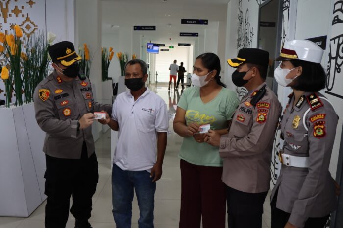 Kapolres Karangasem Beri SIM Gratis Tepat di Hari Bhayangkara Ke-76