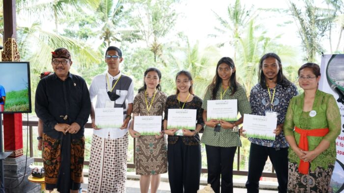 hadiri-8th-bali-internasional-field-school-for-subak-2022-wagub-cok-ace-ajak-seluruh-masyarakat-bali-jaga-subak