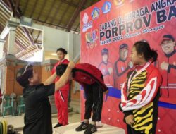 Atlet Angkat Besi Putri Tambah Medali Emas Dalam Ajang Porprov Bali XV 2022