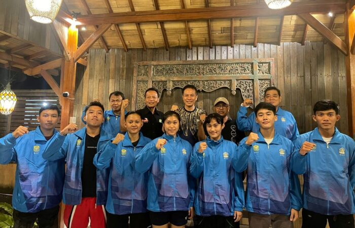 tujuh-pebulutangkis-bali-fight-di-kejurnas-jakarta-timur