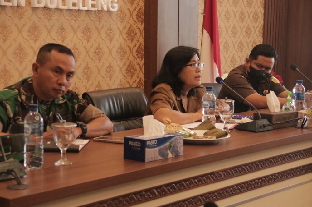 asisten-rousmini-minta-satgas-gencar-pantau-komoditi-penyebab-inflasi