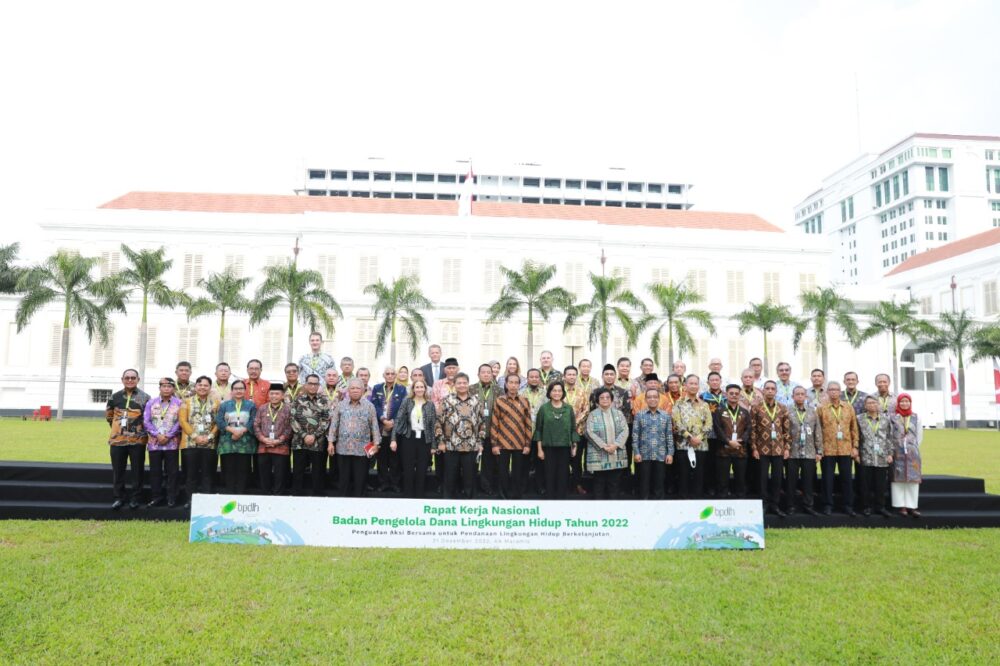 rakernas-bpdlh-2022-presiden-jokowi-puji-pembibitan-mangrove-di-bali-contoh-upaya-nyata-kurangi-dampak-kerusakan-lingkungan-dan-perubahan-iklim