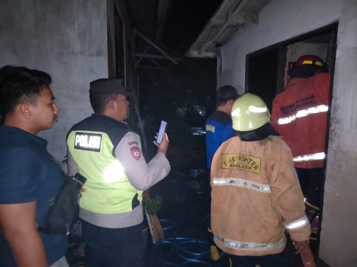 damkar-karangasem-gercep-tangani-kebakaran-di-biaslantang