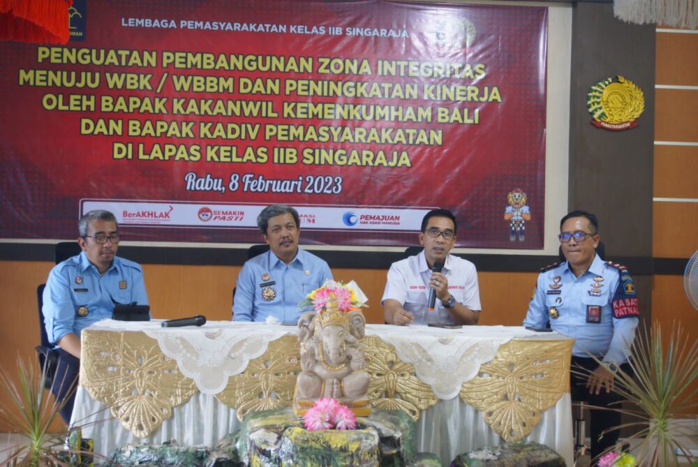 komitmen-pembangunan-zi-lapas-singaraja-terima-penguatan-wbk-wbbm-dari-kakanwil-dan-jajaran-kadiv