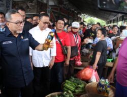 Walikota Jaya Negara Dampingi Kunker Mendag, Zulkifli Hasan di Pasar Kereneng