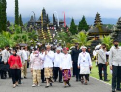 Presiden Joko Widodo Didampingi Gubernur Koster  Resmikan Fasilitas Kawasan Suci Pura Agung Besakih   
