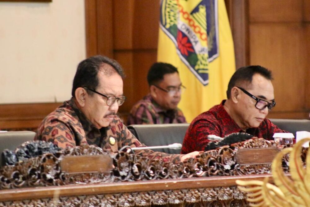 rapat-paripurna-ke-11-tahun-2023-2-raperda-usulan-gubernur-koster-disetujui-dewan