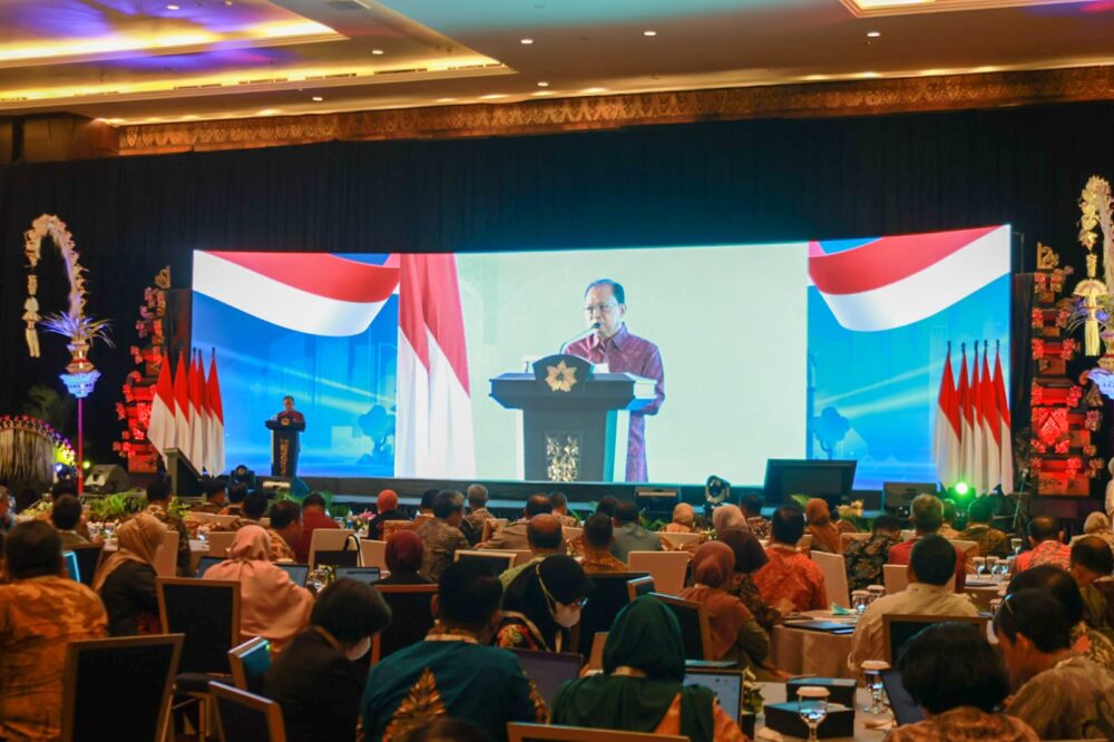 gagasan-gubernur-koster-wujudkan-indonesia-berdaulat-di-bidang-pangan-tidak-impor-beras-garam-diapresiasi-ribuan-peserta-musrenbangnas