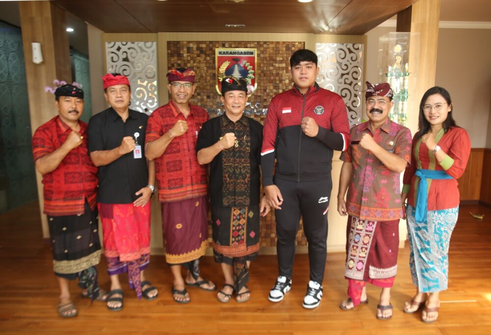harumkan-nama-karangasem-bupati-gede-dana-apresiasi-perjuangan-agastya-di-sea-games-kamboja