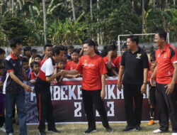 Bupati Suwirta Buka Turnamen Sepak Bola Perbekel Pikat Cup