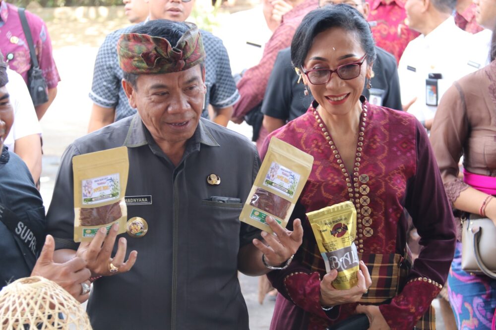 penjabat-lihadnyana-puji-tejakula-top