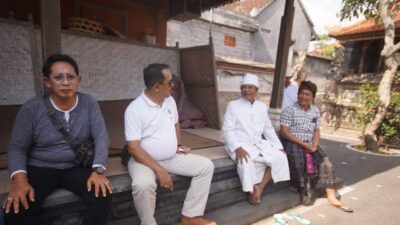 plt-bupati-klungkung-i-made-kasta-tinjau-lokasi-kebakaran-di-dusun-beneng-desa-getakan