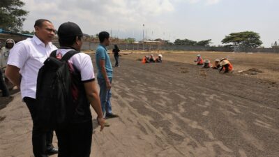 Rumput Bergelombang, Kejaksaan Soroti Pengerjaan Proyek Stadion Jelatik