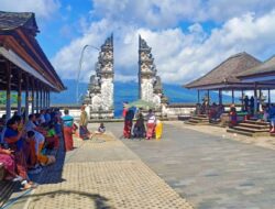 Kunjungan Wisatawan ke Pura Lempuyang Anjlok 