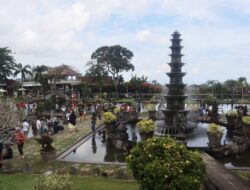 Tiket Masuk ke Taman Tirta Gangga dan Taman Soekasada Ujung Naik