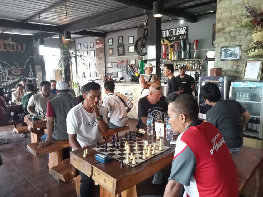 warung-biker-chess-tournament-2024-dimeriahkan-bule-mancanegara