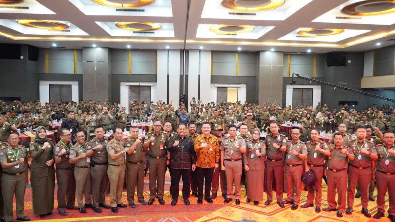 pj-gubernur-mahendra-jaya-harap-satpol-pp-kedepankan-nilai-humanis-dan-persuasif