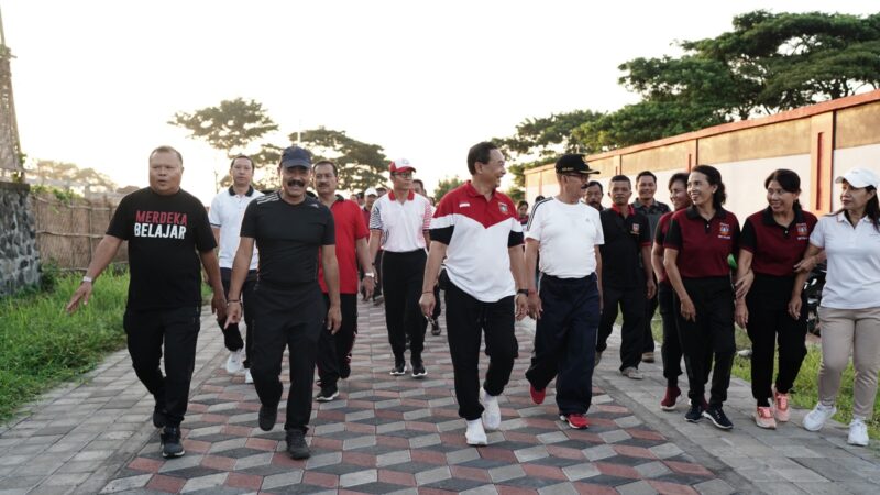 jumat-krida-bupati-gede-dana-dorong-pegawai-pemkab-karangasem-selesaikan-target-kinerja-triwulan