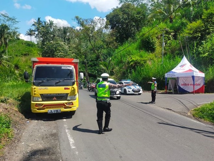 kurangi-kemacetan-jalur-pemedek-selama-karya-ibtk-di-pura-besakih-steril-truk-galian-c