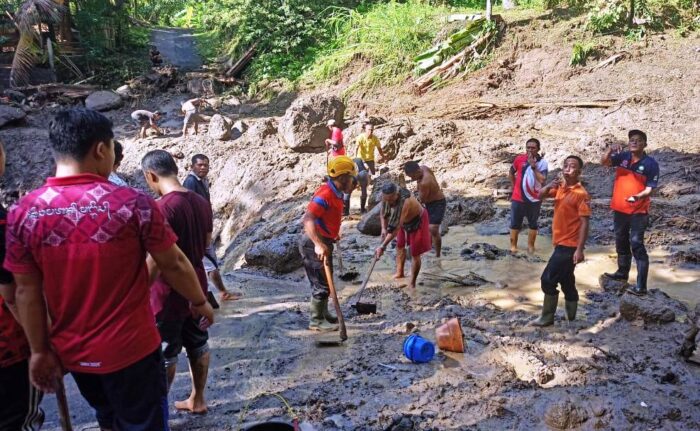 jalan-pelintas-ambrol-15-kk-warga-gegelang-terdampak