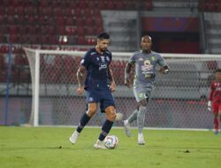 Arema FC Wajib Tumbangkan PSM Makasar