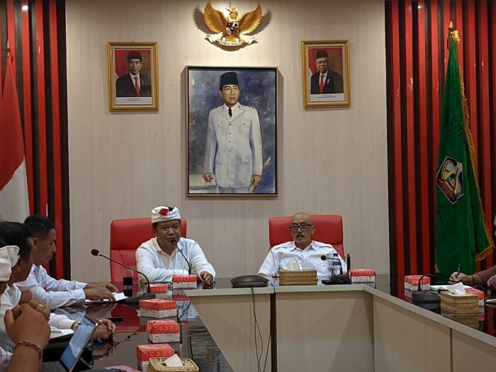bupati-sn-sedana-arta-pimpin-rapat-persiapan-ground-breaking-penataan-dan-pembangunan-bangli-sport-center-tahap-i