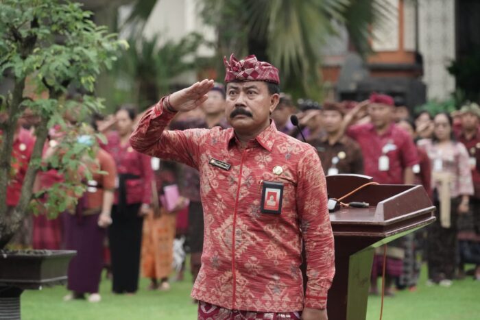 sekda-sedana-merta-pimpin-upacara-peringatan-hari-otonomi-daerah-ke-28-tahun-2024-di-karangasem