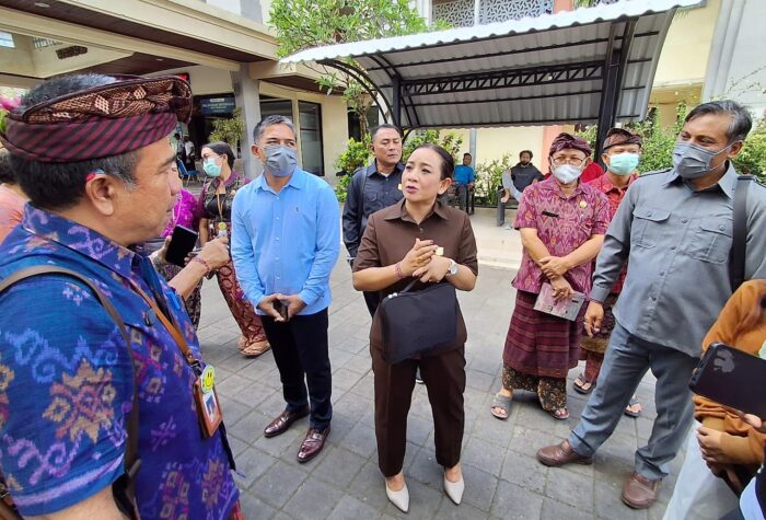 komisi-iv-janji-perjuangkan-pengadaan-ct-scan-rsud-karangasem