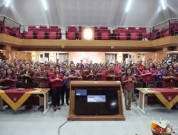 Bupati Gede Dana Serahkan SK Kenaikan Pangkat Bagi 161 Orang PNS