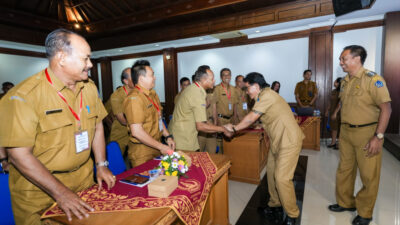 bupati-giri-prasta-buka-bimtek-aparatur-pemerintah-desa-dan-kelurahan-se-kecamatan-kuta-selatan-sekaligus-launching-inovasi-rajapala