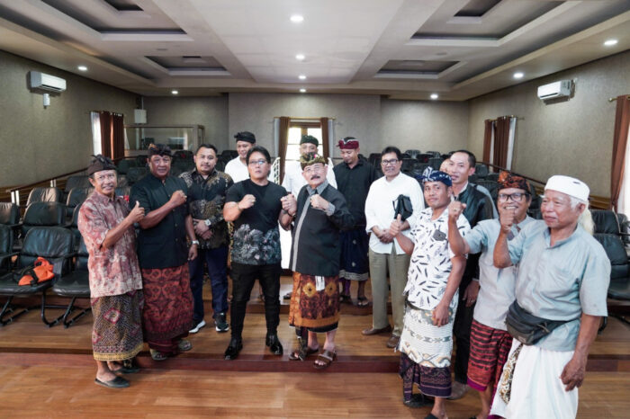 bupati-giri-prasta-terima-audensi-wabup-artha-dipa-dan-krama-karangasem