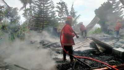 villa-milik-warga-swiss-terbakar-kerugian-miliaran-rupiah