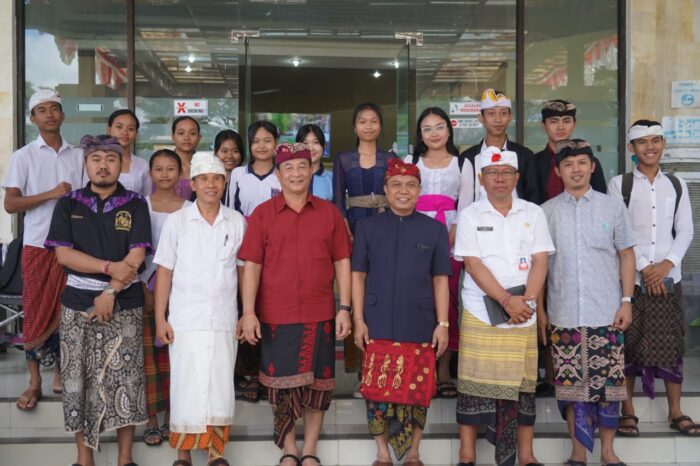 bupati-gede-dana-terima-audensi-siswa-siswi-amlapura-yang-akan-bertanding-di-lomba-cerdas-cermat