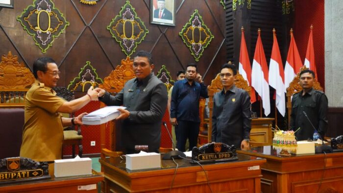 dewan-karangasem-sepakat-bahas-empat-ranperda