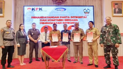 bupati-bangli-tandatangani-fakta-integritas-dan-komitmen-bersama-peningkatan-integritas