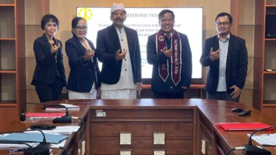 bupati-dan-wakil-bupati-bangli-kompak-tuntaskan-studi-magister-dengan-tepat-waktu