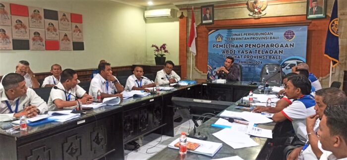 wakil-dinas-perhubungan-badung-sukses-meraih-juara-i-dan-ii-pembinaan-dan-pemilihan-abdi-yasa-teladan-2024
