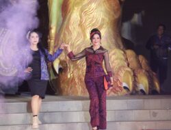 Fashion Show Endek Khas Buleleng Pukau Panggung BDF