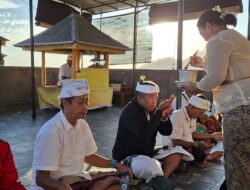 Pengurus KONI Buleleng Gelar Persembahyangan untuk Kesuksesan Desak Rita