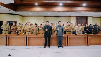 bupati-giri-prasta-lantik-dua-pejabat-eselon-ii-dan-39-pejabat-fungsional-pemkab-badung