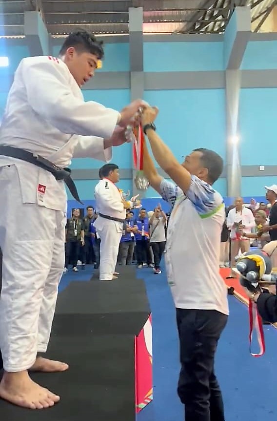 cedera-lutut-agastya-sumbang-medali-perak-di-pon-aceh