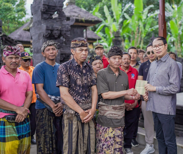 pemkab-badung-salurkan-rp-571-juta-lebih-untuk-korban-bencana-di-mengwi-dan-abiansemal