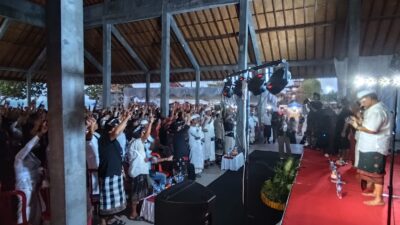 koster-giri-akan-bangun-pengaman-abrasi-dan-pedestrian-pantai-happy-prioritas-selamatkan-pura-dan-warga