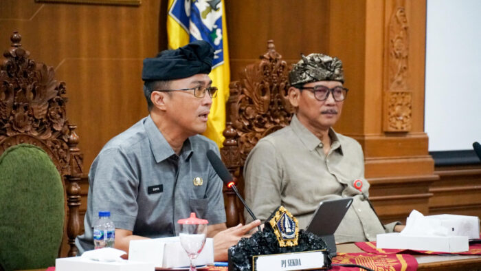pj-sekda-badung-rapat-koordinasi-dengan-perangkat-daerah